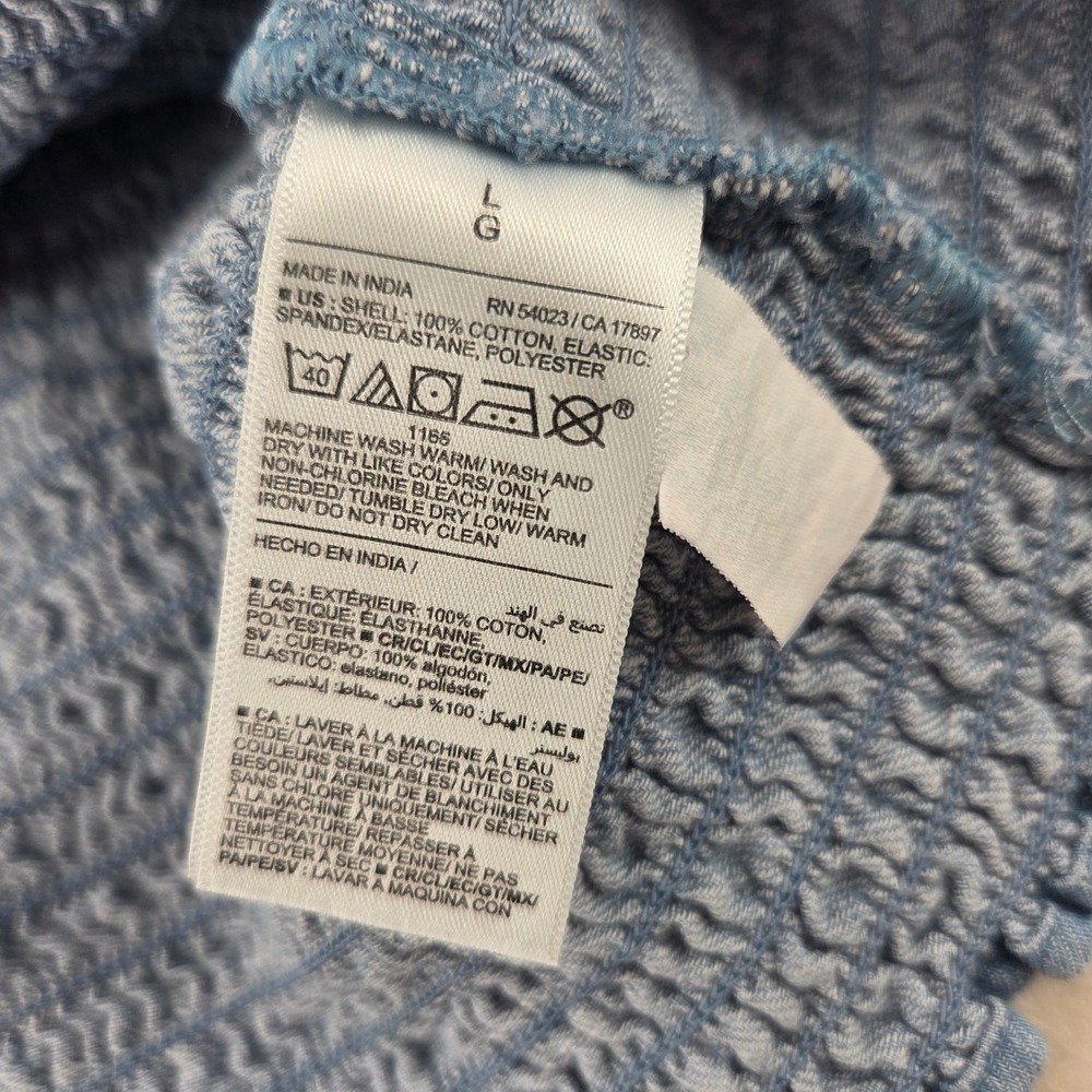 Old Navy Chambray Smocked Waist Top L Blue V-Neck Boho Eclectic - Picture 4 of 6